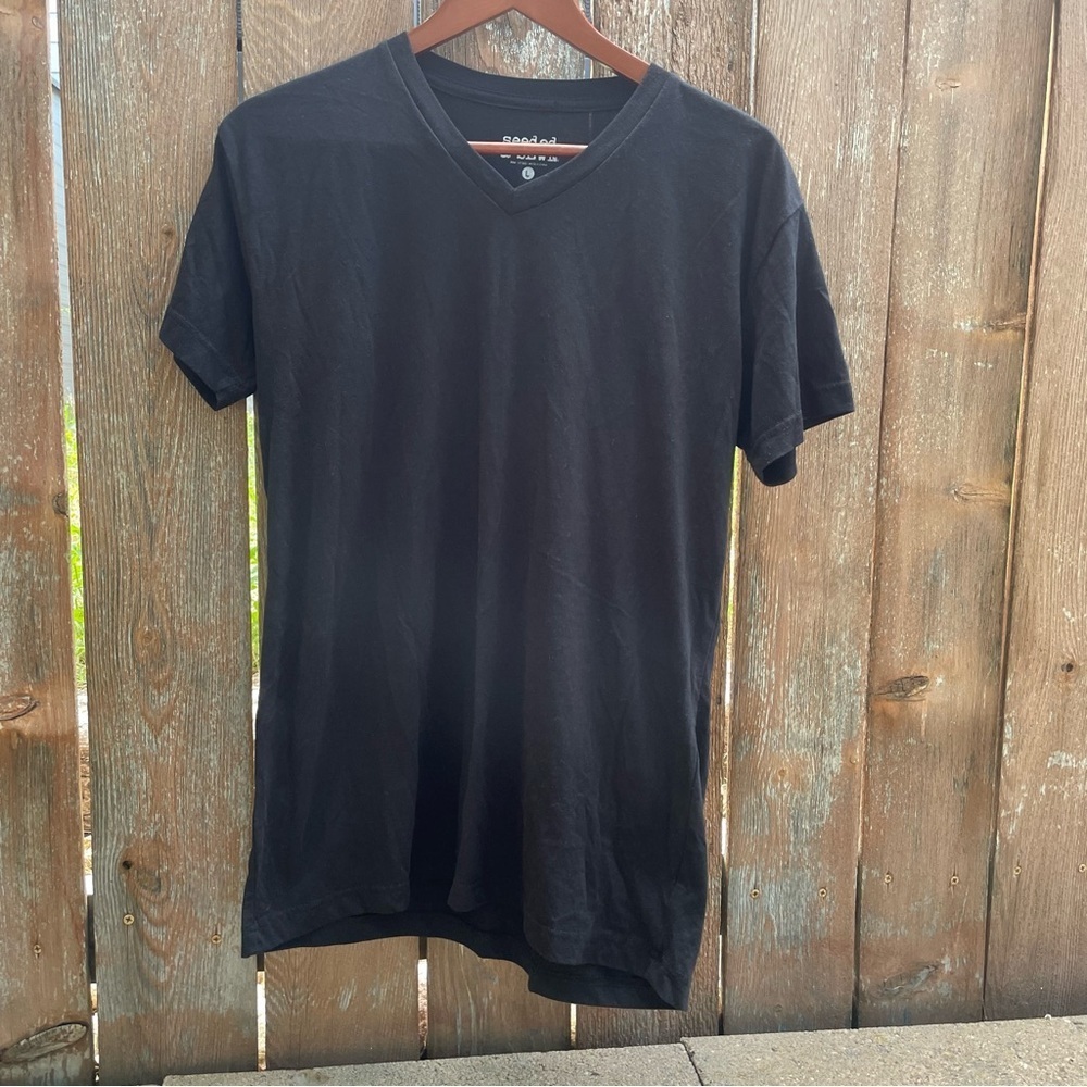 SEEDED & SEWN Men’s Classic Black V-Neck Short Sleeve T-Shirt Size Large